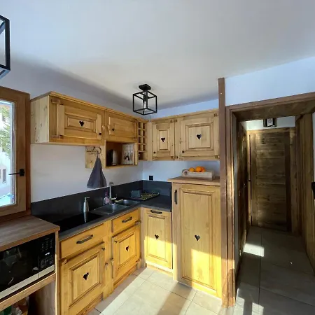 Le Bouquetin 73: Cozy With Slope-side Pool And Panoramic Views
