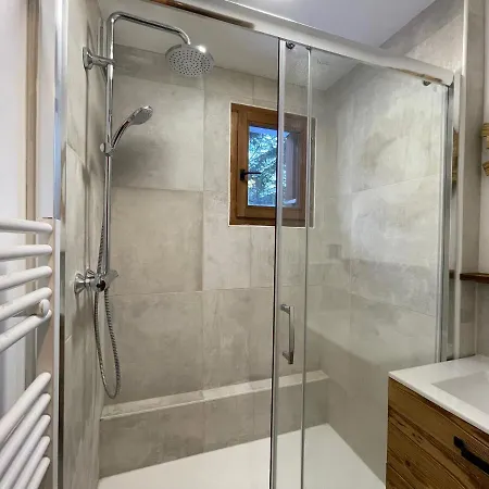 Holiday home Le Bouquetin 73: Cozy With Slope-side Pool And Panoramic Views *