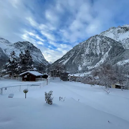 Le Bouquetin 73: Cozy With Slope-side Pool And Panoramic Views * Pralognan-la-Vanoise