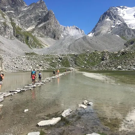 Le Bouquetin 73: Cozy With Slope-side Pool And Panoramic Views Holiday home Pralognan-la-Vanoise